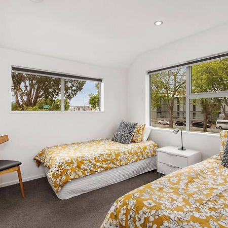 Convenient Urban Townhouse 2 Carparks Available Apartment Christchurch Luaran gambar
