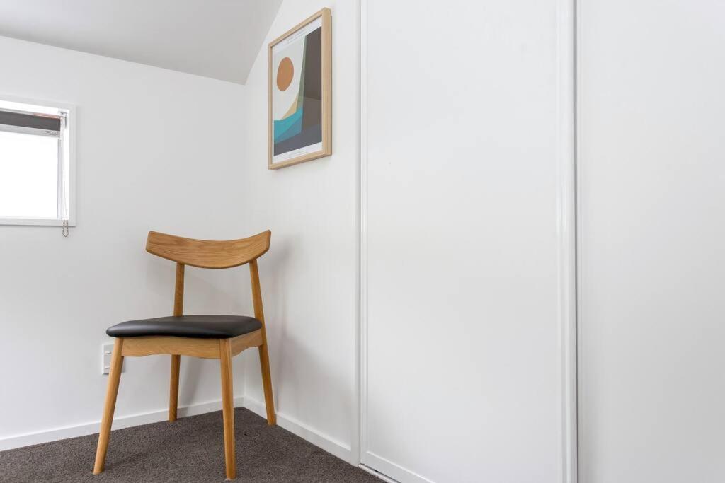 Convenient Urban Townhouse 2 Carparks Available Apartment Christchurch Luaran gambar