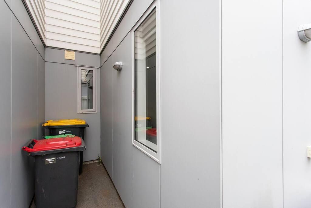 Convenient Urban Townhouse 2 Carparks Available Apartment Christchurch Luaran gambar