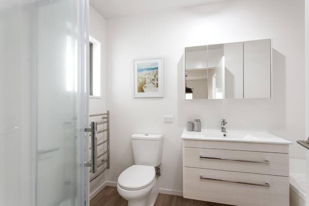 Convenient Urban Townhouse 2 Carparks Available Apartment Christchurch Luaran gambar
